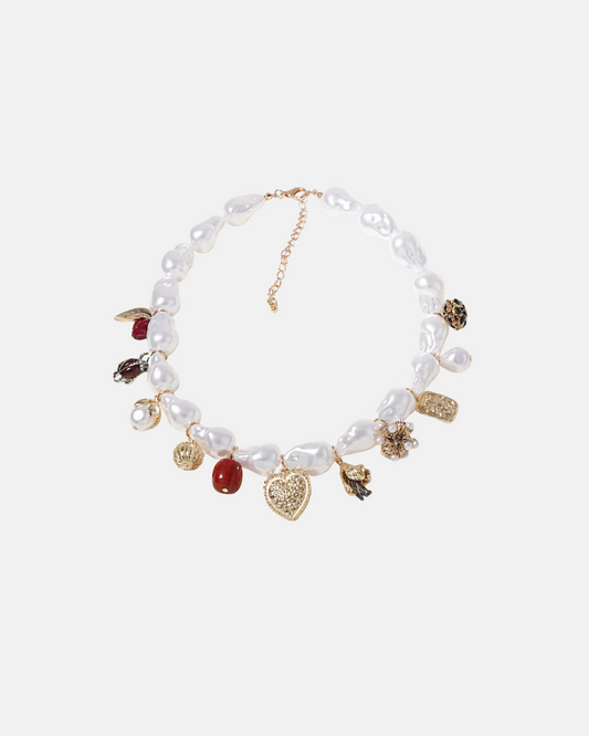 Vintage Charm Pearl Necklace