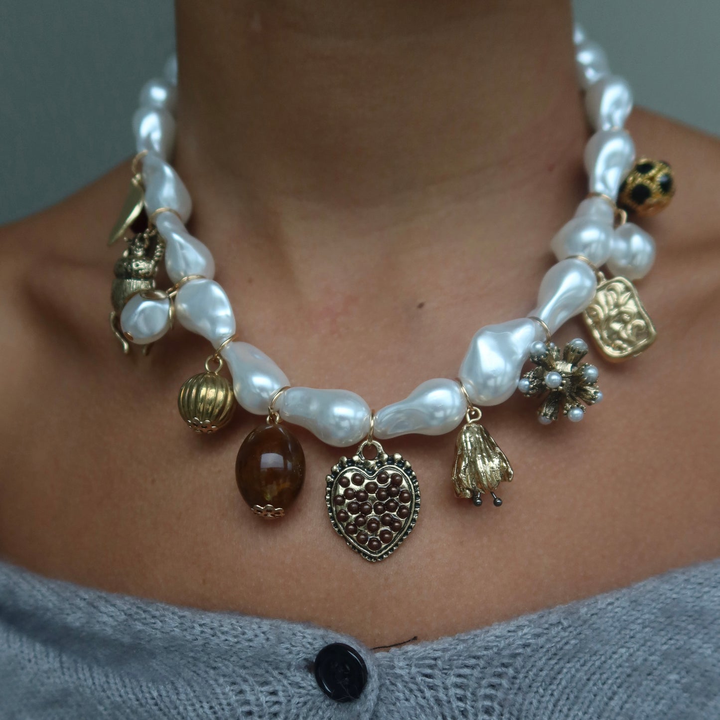 Vintage Charm Pearl Necklace